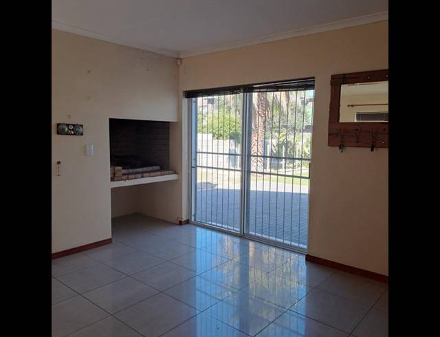 3 BEDROOM HOUSE FOR SALE IN FRANSKRAAL